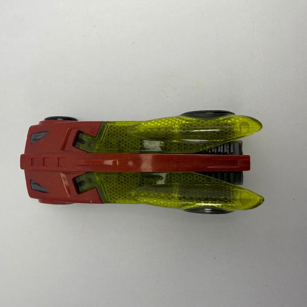 Hot Wheels Buzz Bomb Metallic Red Translucent Yellow Wings Diecast Car 2007